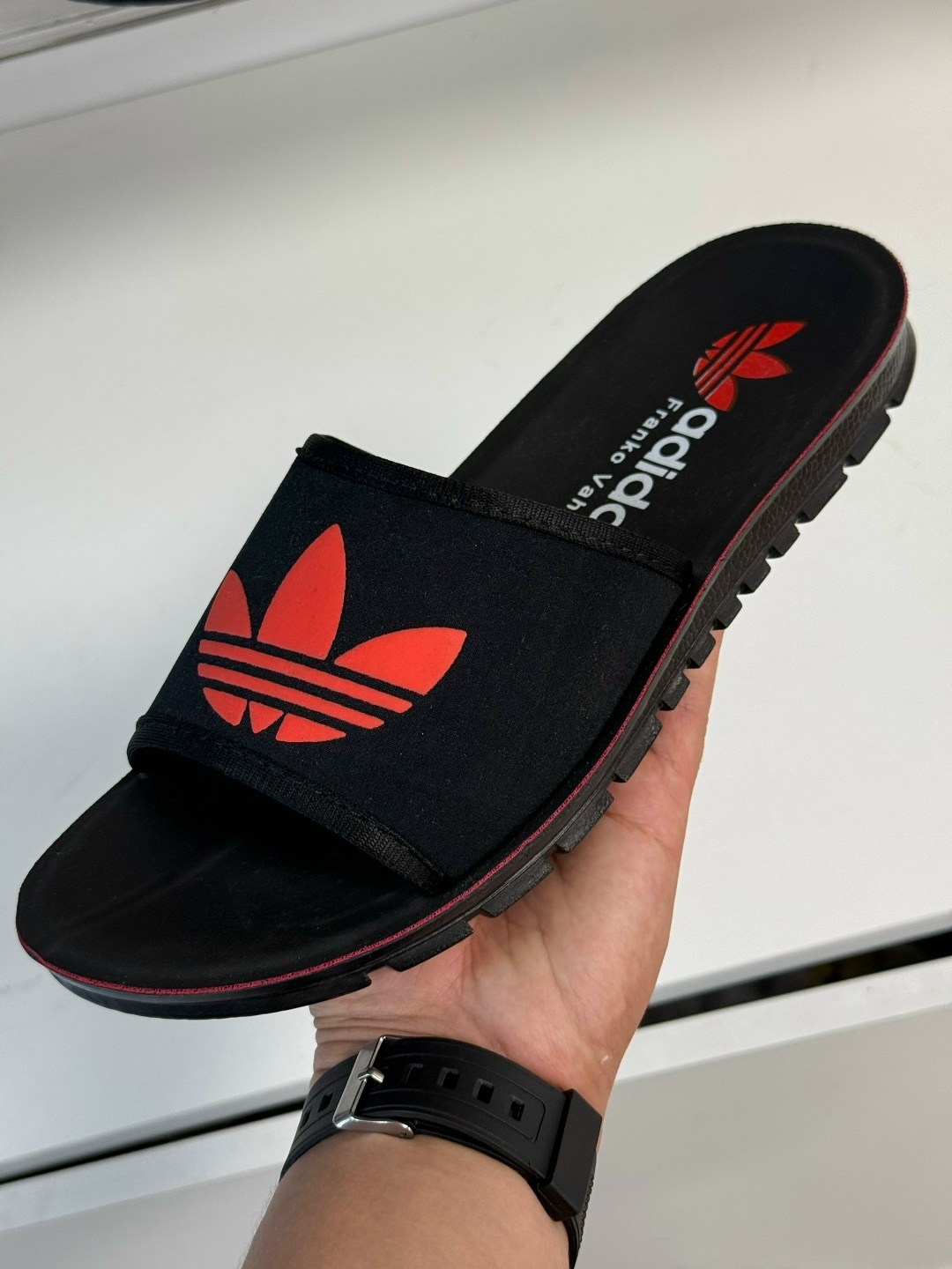 шлепанцы fila,мужские шлепанцы,шлепки fila мужские,черные шлепки fila,мужские шлепки
