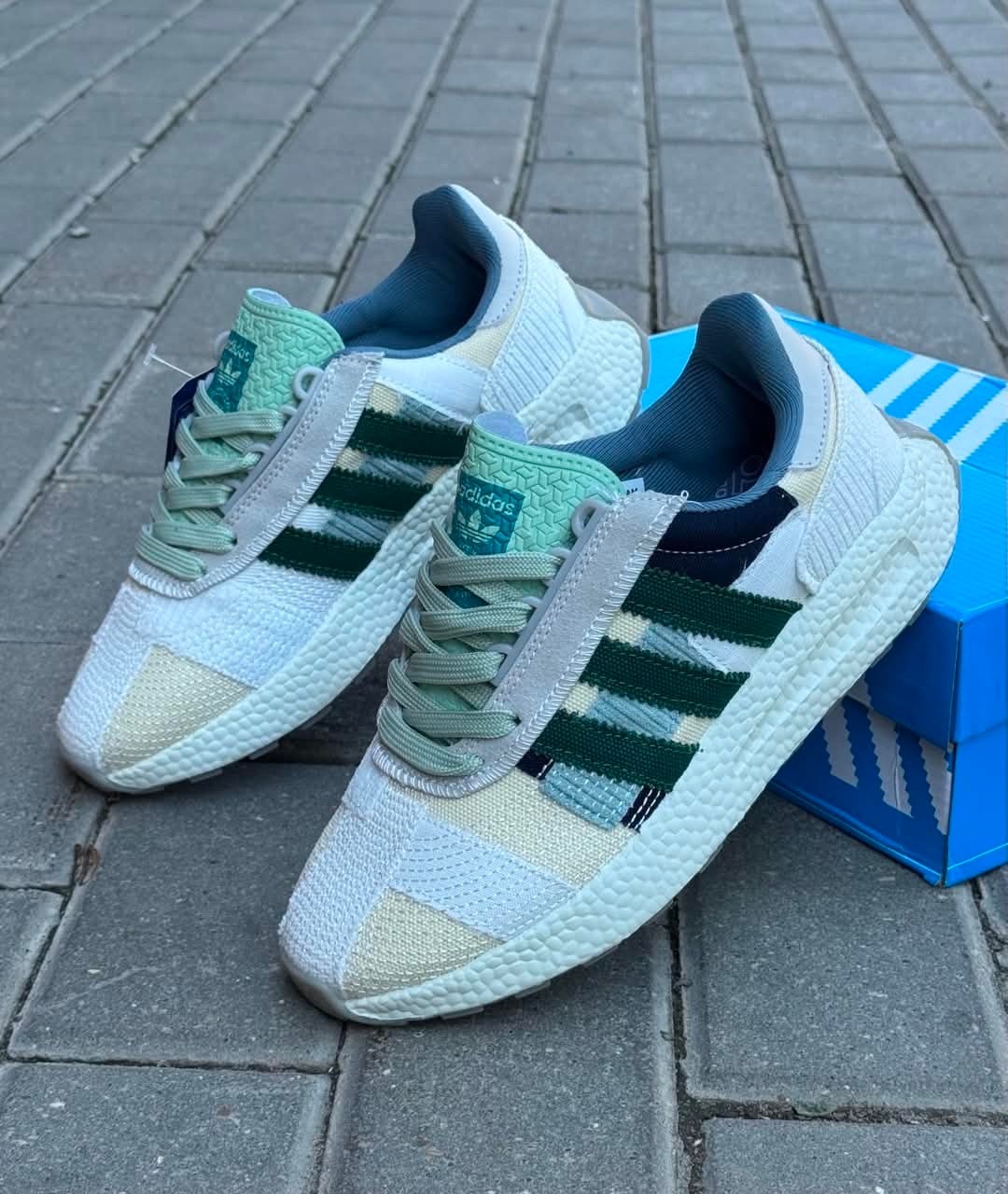 кроссовки adidas retropy,кроссовки adidas,кроссовки,кроссовки адидас,женские кроссовки adidas