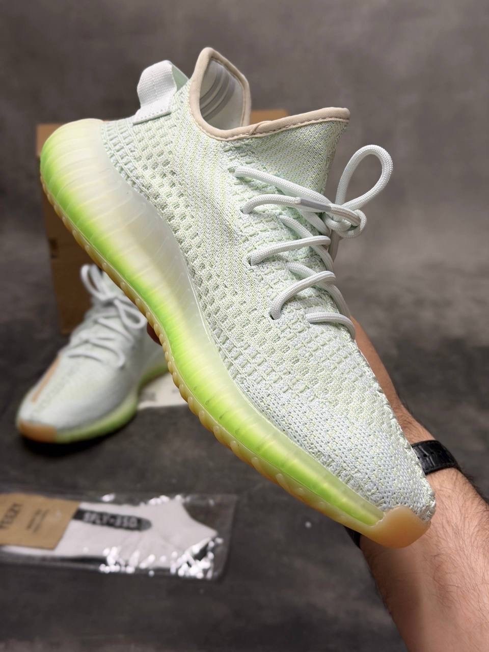adidas yeezy boost 350 v2 hyperspace,adidas yeezy boost 350 v 2,adidas yeezy boost 350,yeezy boost 350 v 2,adidas yeezy boost 350 v2 tail light