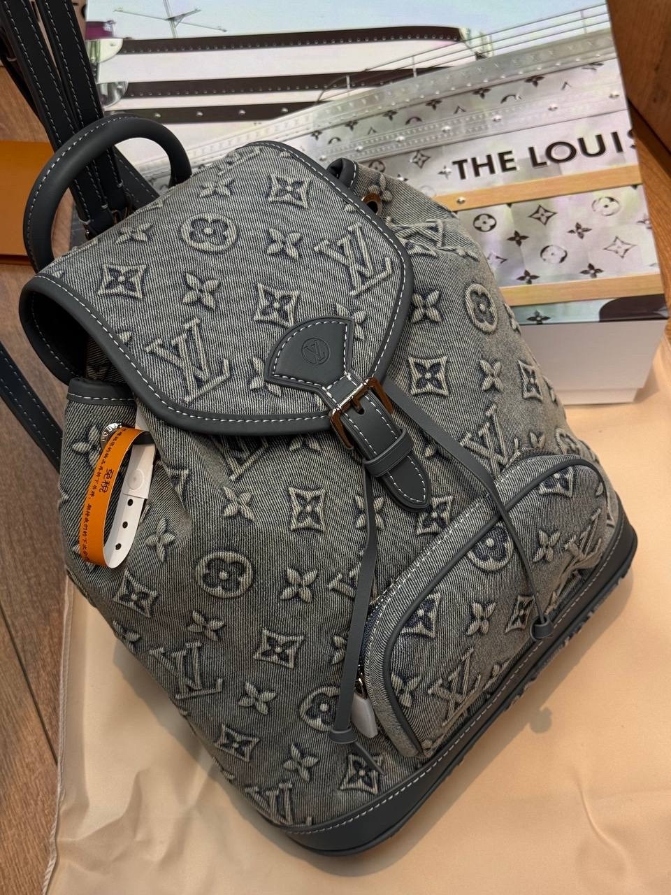 louis vuitton рюкзак louis vuitton,рюкзак женский louis vuitton,рюкзак louis vuitton,сумка - рюкзак louis vuitton denim,louis vuitton рюкзак джинсовый