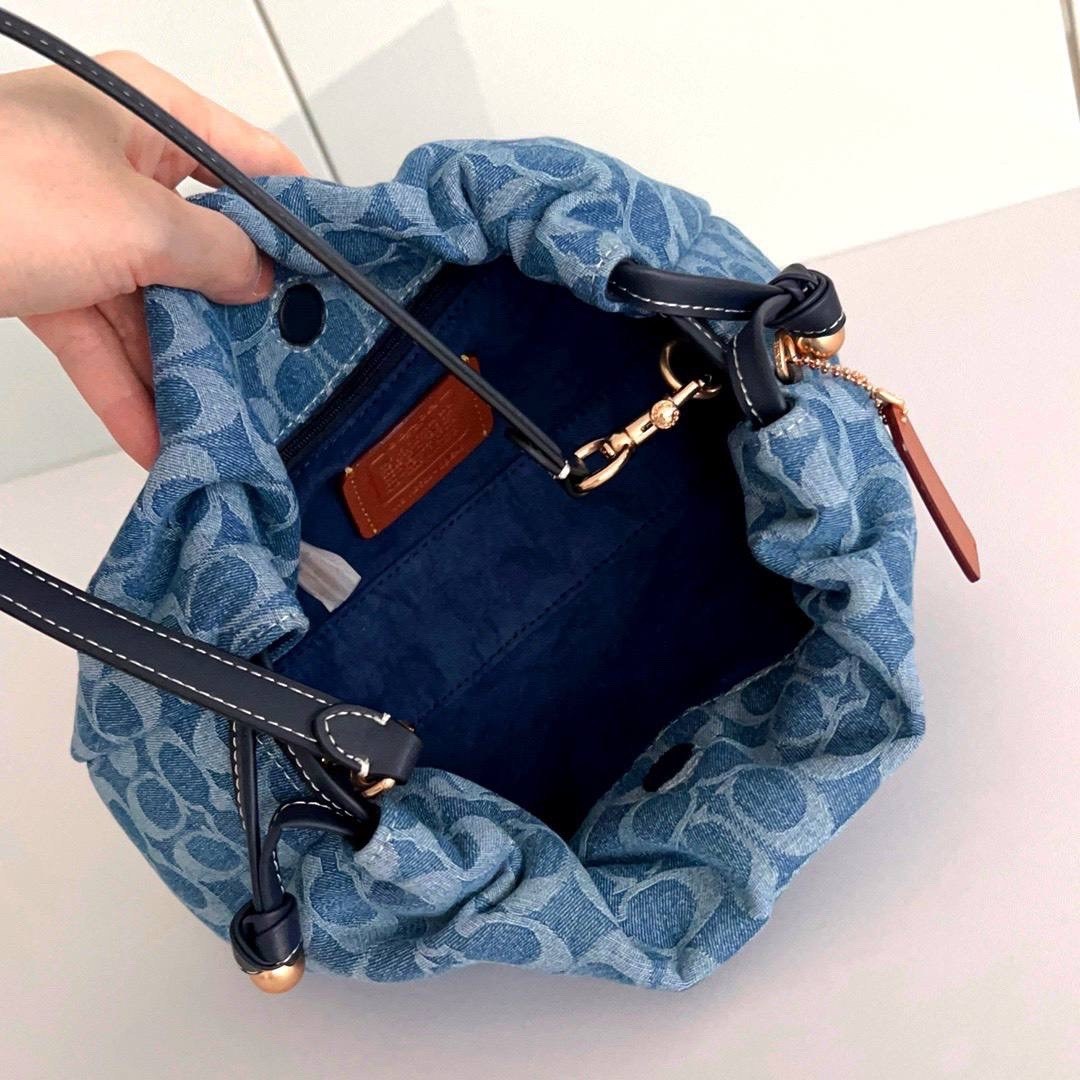сумка coach denim,coach ch139 teri shoulder bag signature chambray blue,coach женская сумка,coach denim sling shoulder bag,cумка coach