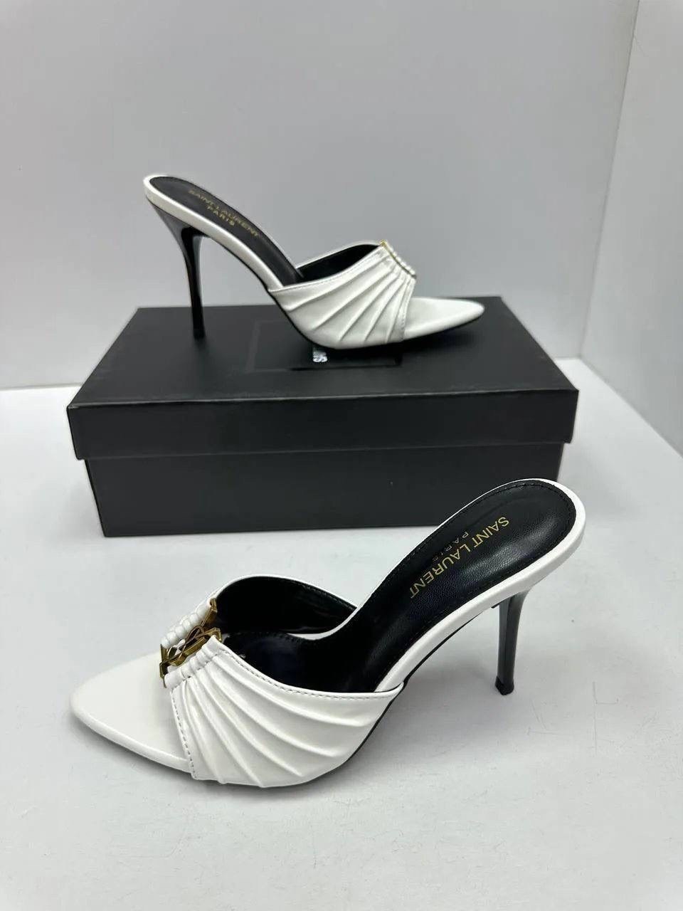 ,босоножки yves saint laurent,мюли женские,кожаные мюли,туфли yves saint laurent
