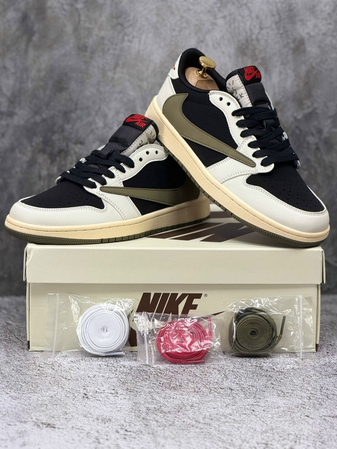 кроссовки nike air jordan 1 low travis scott,кроссовки nike air jordan 1 low travis scott olive,кроссовки nike air jordan 1 travis scott,кроссовки travis scott x air jordan 1 low olive,кроссовки nike