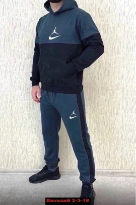 Костюм