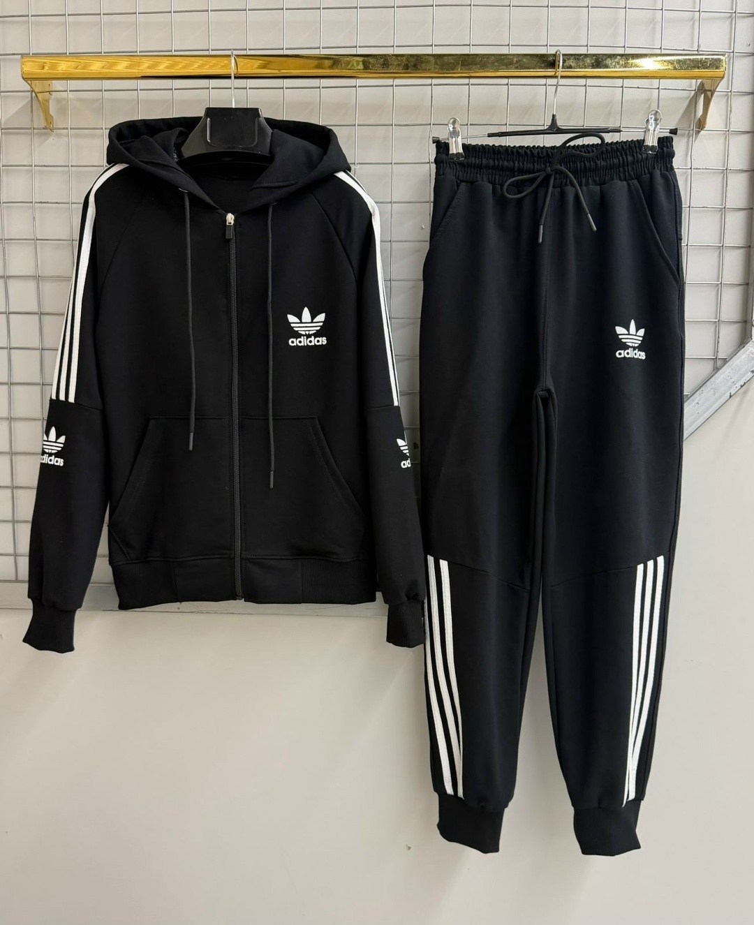 костюм спортивный adidas,детский спортивный костюм для мальчика,мужской спортивный костюм адидас серый,костюм адидас,серый костюм адидас