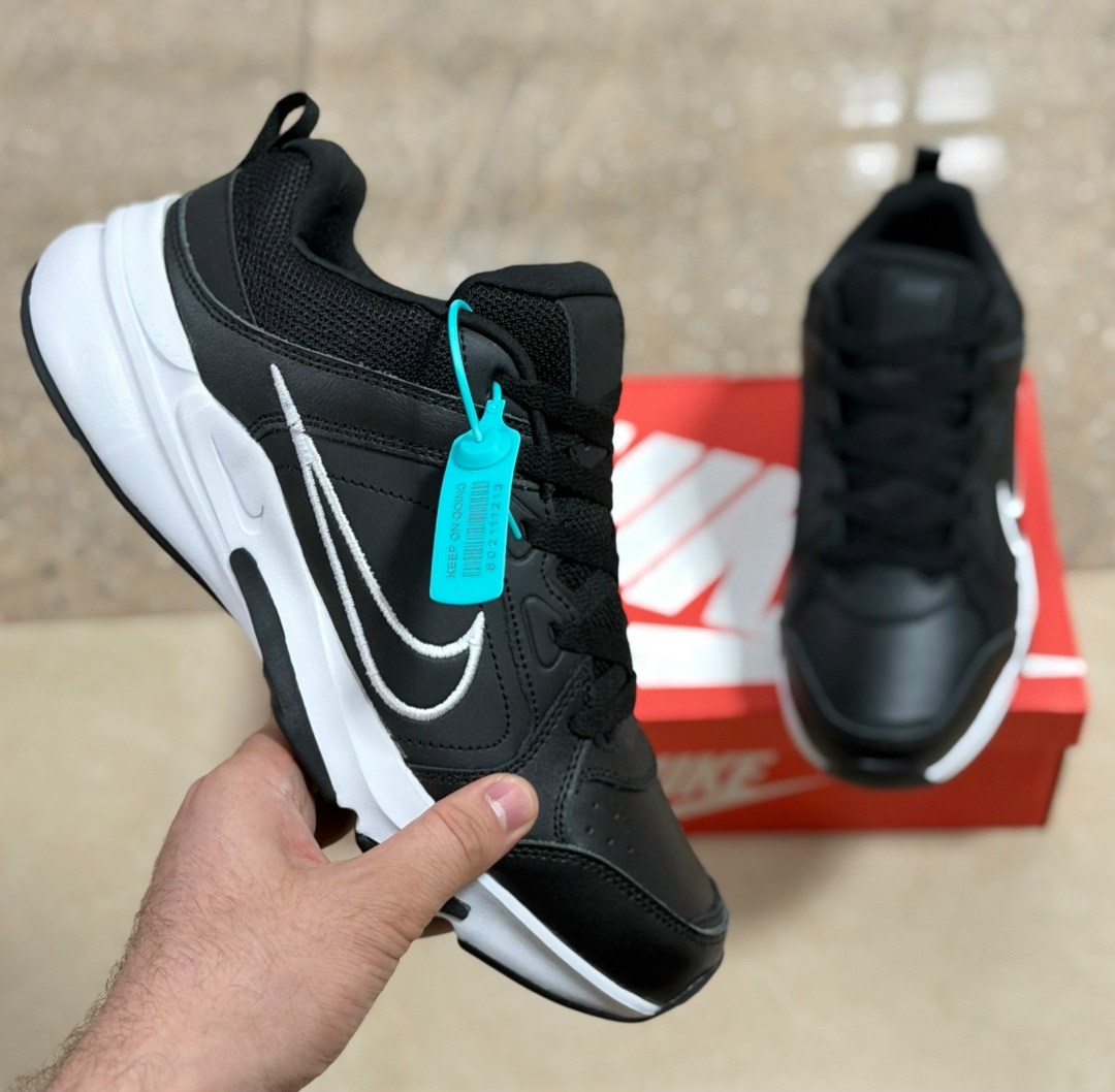 кроссовки nike,кроссовки мужские nike,кроссовки,кроссовки nike air monarch,кроссовки мужские nike air