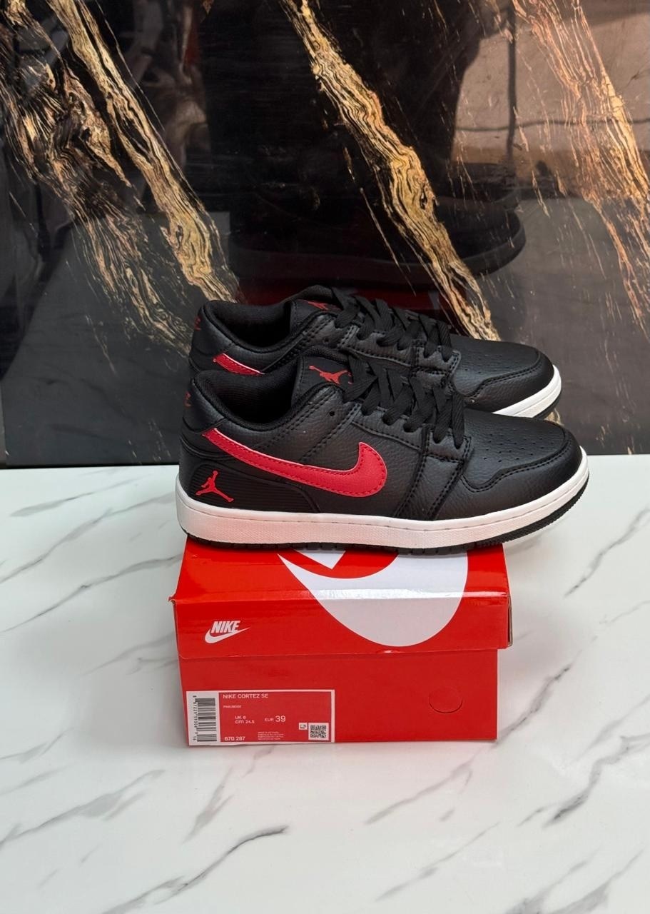 кроссовки,кроссовки nike dunk low sb,кроссовки мужские nike sb dunk low,повседневные кроссовки,трендовые кроссовки
