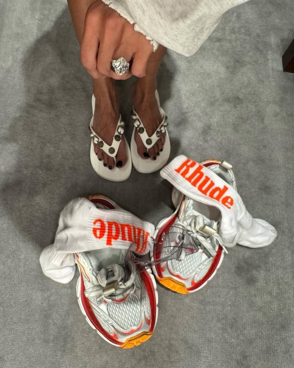шлепанцы balenciaga,шлепки баленсиага женские,шлепки баленсиага белые,шлепанцы баленсиага,босоножки balenciaga