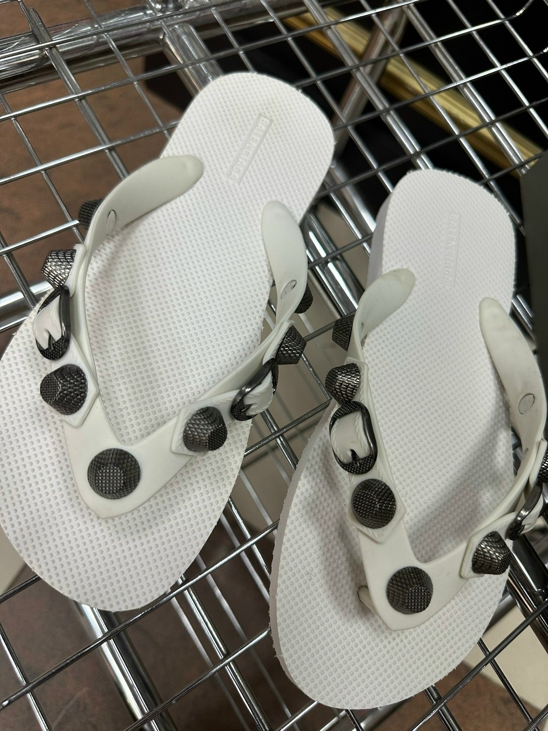 шлепанцы balenciaga,шлепки баленсиага женские,шлепки баленсиага белые,шлепанцы баленсиага,босоножки balenciaga