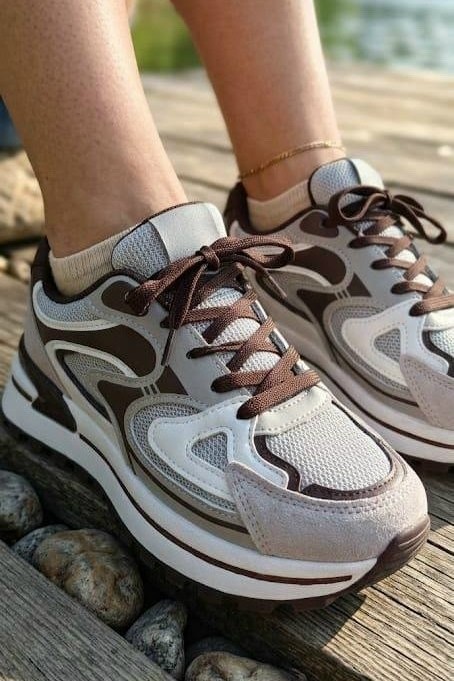 ,женские кроссовки,кроссовки модные,кроссовки трендовые,кроссовки женские коричневые