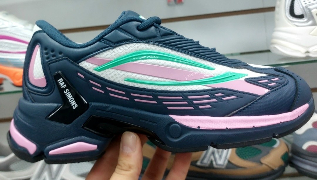 adidas x raf simons ozweego 2 black,adidas raf simons ozweego 3,черные кроссовки pharaxus raf simons,кроссовки raf simons pharaxus sneaker black,кроссовки adidas raf simons ozweego 3 black