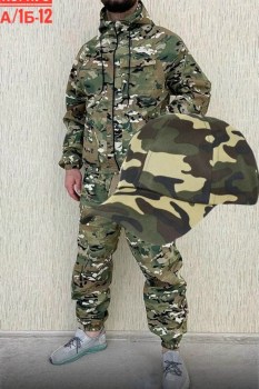 Костюм