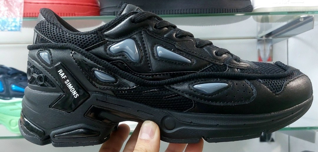adidas x raf simons ozweego 2 black,adidas raf simons ozweego 3,черные кроссовки pharaxus raf simons,кроссовки raf simons pharaxus sneaker black,кроссовки adidas raf simons ozweego 3 black