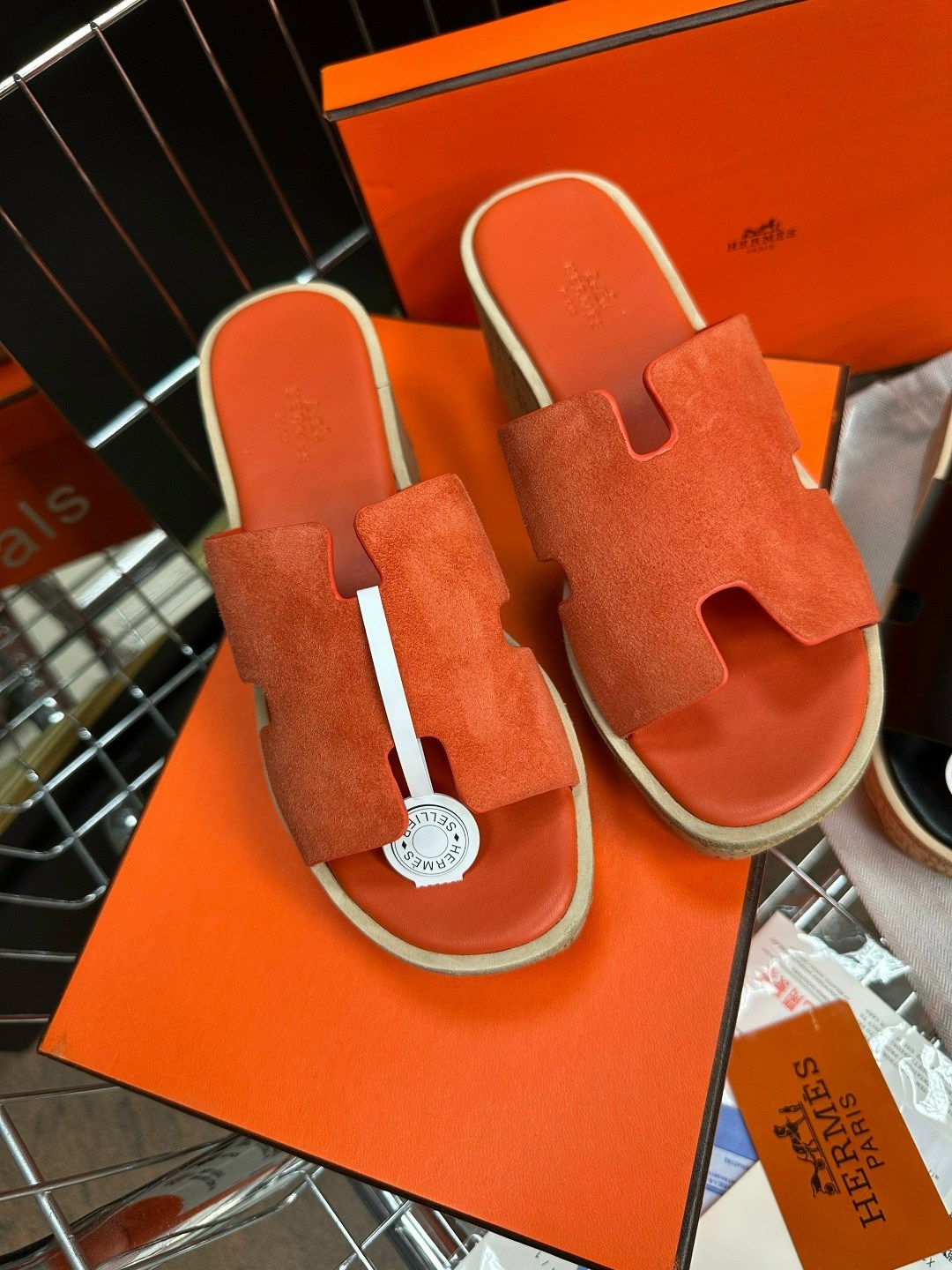 шлепки hermes женские,hermes шлепанцы,шлепки hermes 2026,шлепки эрмес,тапки гермес женские