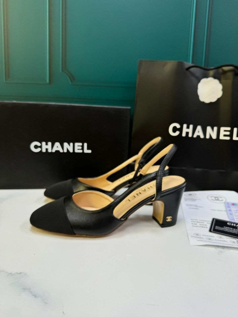 босоножки chanel,туфли chanel,кожаные белые босоножки chanel на среднем каблуке,босоножки женские chanel арт.153790,босоножки шанель на каблуке