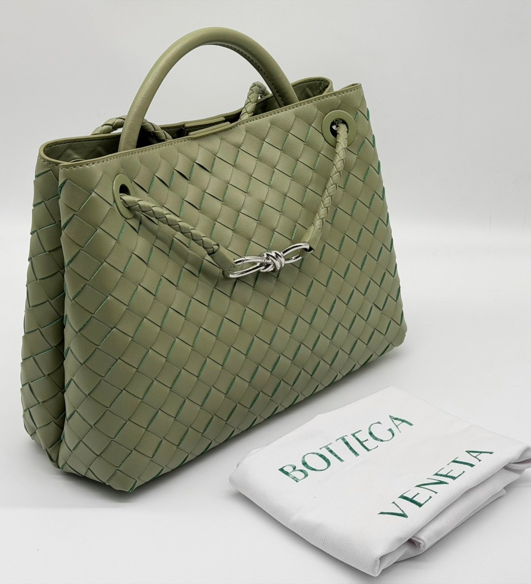 женская сумка bottega veneta,сумка bottega veneta,боттега венета сумка,сумка bottega,сумка боттега венета бежевая