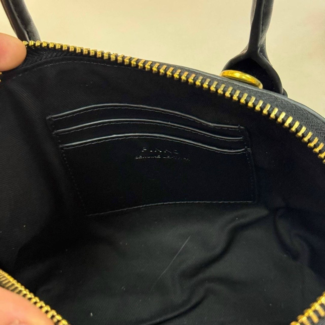 женская сумка pinko,сумки pinko,сумка,кожаная сумка,женская сумка