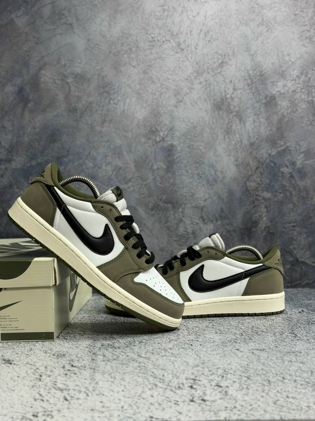 кроссовки nike air jordan 1 golf travis scott neutral olive,кроссовки nike air jordan 1 low travis scott golf,кроссовки nike travis scott x air jordan 1 low,кроссовки nike air jordan 1 low,кроссовки