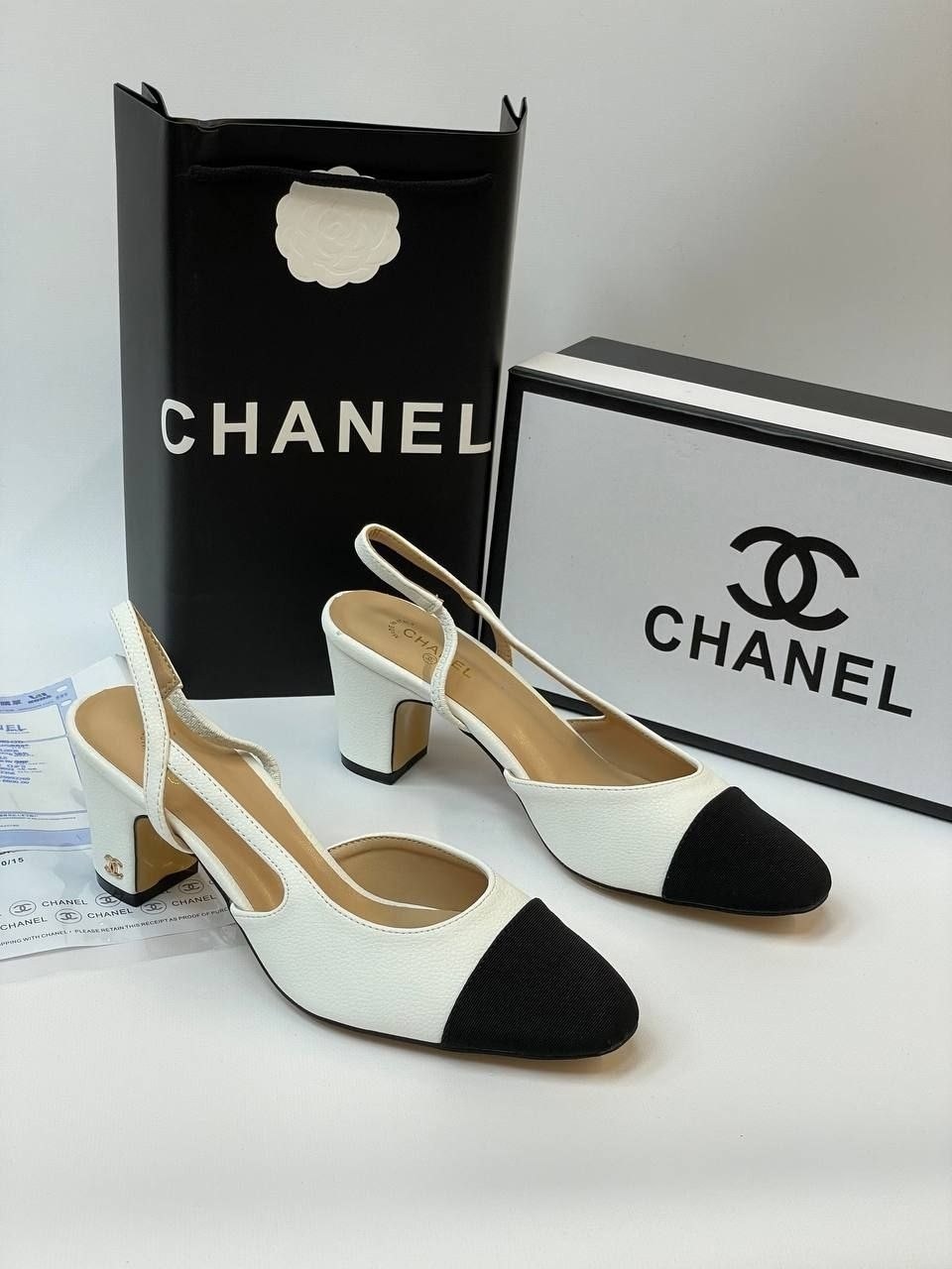 босоножки chanel,туфли chanel,кожаные белые босоножки chanel на среднем каблуке,босоножки женские chanel арт.153790,босоножки шанель на каблуке