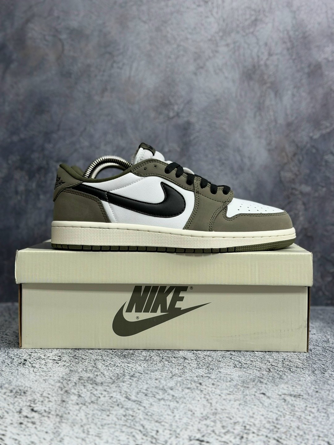 кроссовки nike air jordan 1 golf travis scott neutral olive,кроссовки nike air jordan 1 low travis scott golf,кроссовки nike travis scott x air jordan 1 low,кроссовки nike air jordan 1 low,кроссовки