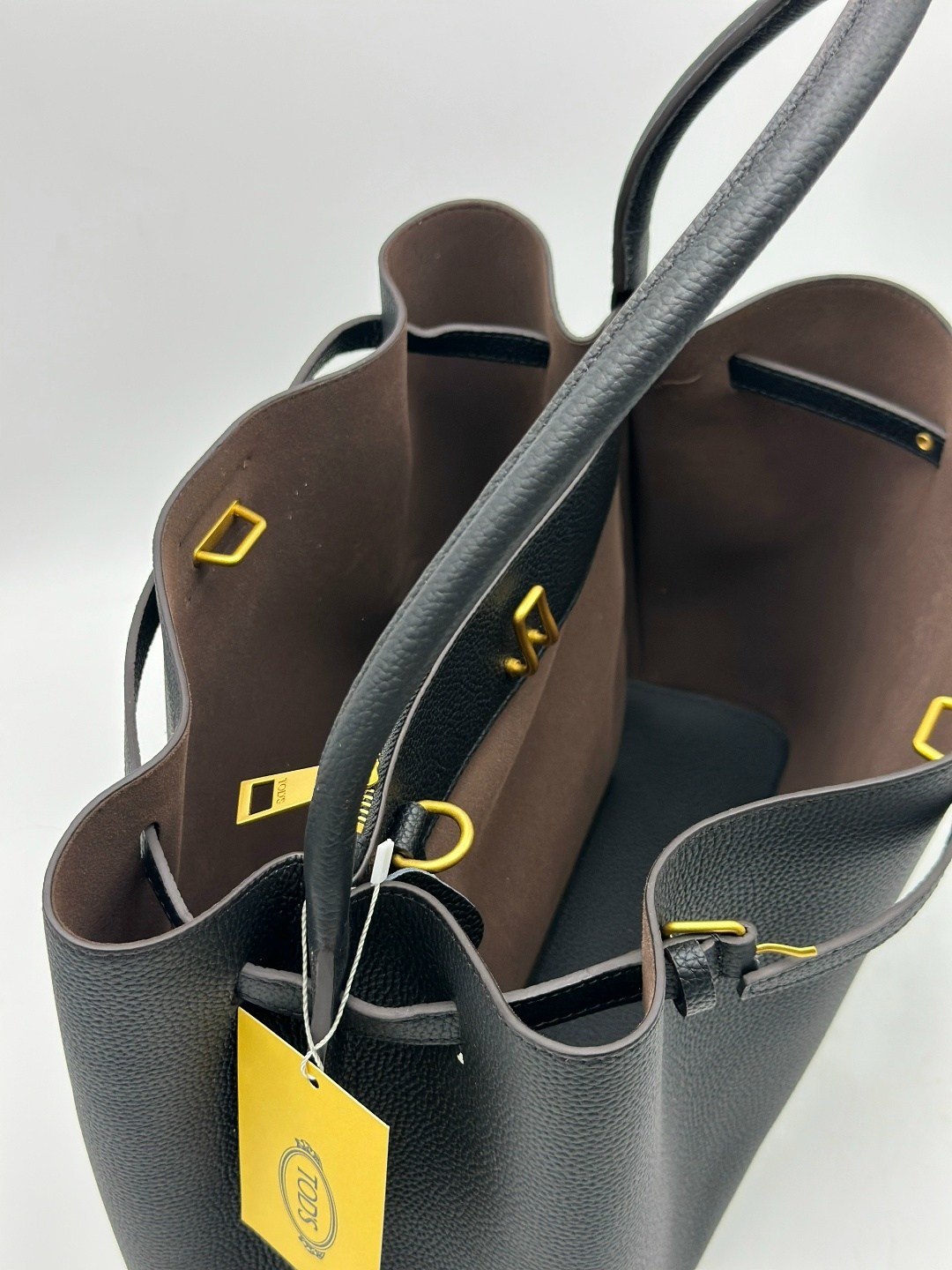 сумка,женская сумка valentino escape черная,черная сумка,женская сумка,сумки женская кожаная