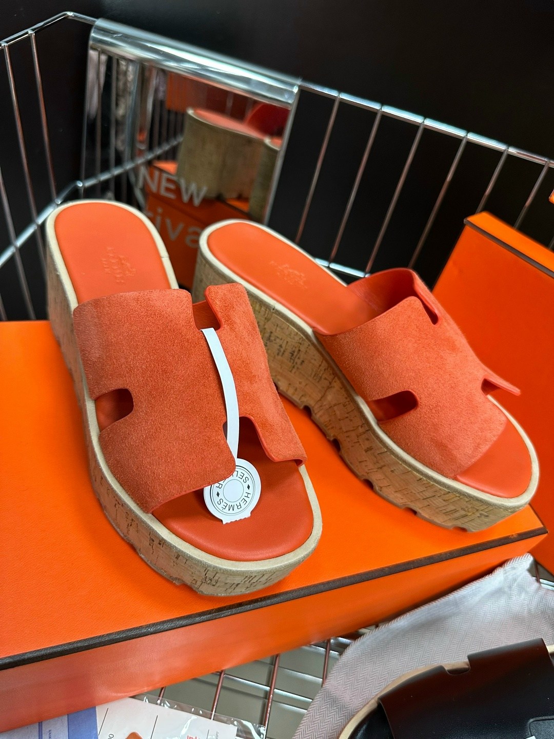шлепки hermes женские,hermes шлепанцы,шлепки hermes 2026,шлепки эрмес,тапки гермес женские
