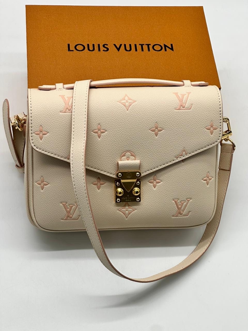 женская сумка louis vuitton,сумка louis vuitton pochette metis,сумка louis vuitton,сумка луи виттон маленькая,louis vuitton pochette