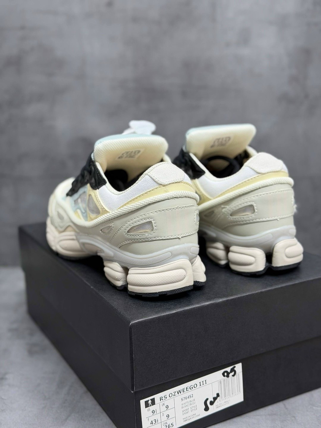 кроссовки adidas raf simons ozweego 3,adidas raf simons ozweego 3 cream white,adidas raf simons ozweego 3,кроссовки adidas raf simons ozweego cream white,adidas ozweego 3 raf simons cream white core b