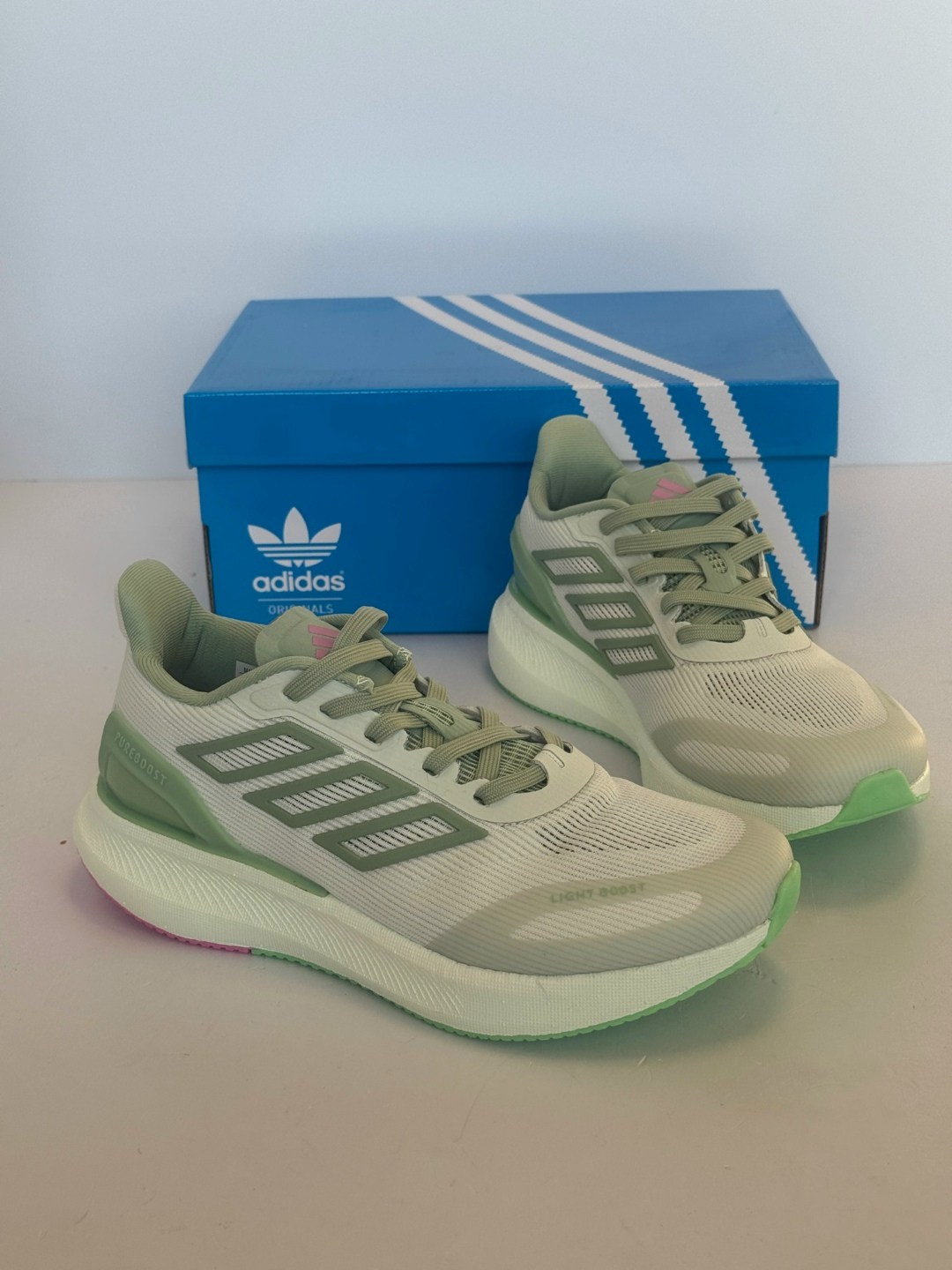 кроссовки adidas,кроссовки,кроссовки женские adidas,кроссовки для бега,кроссовки женскиe