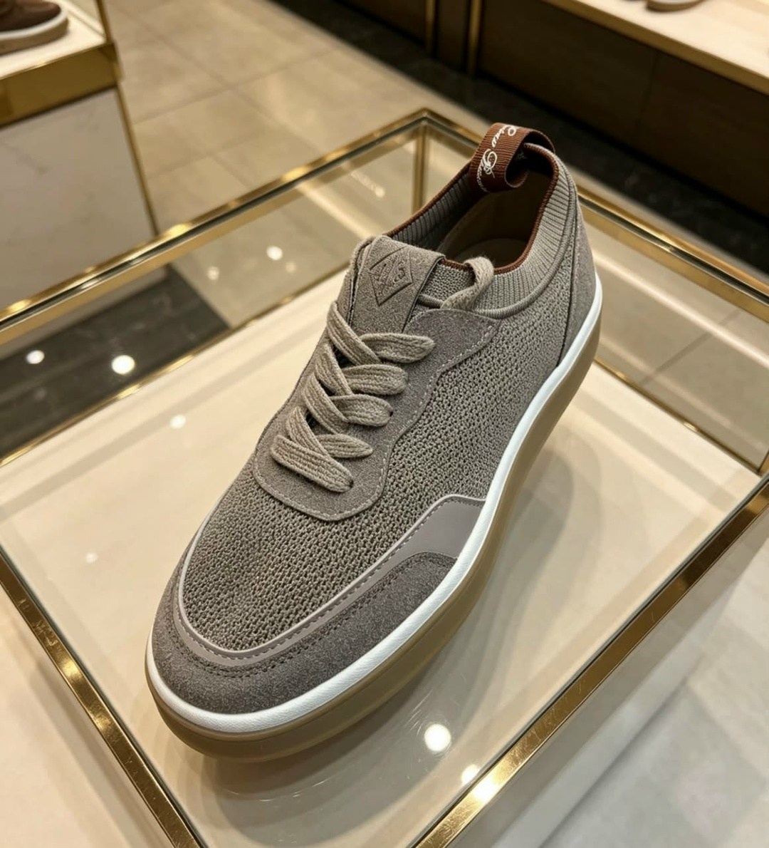 ,женские кроссовки из замши loro piana коричневые,мужские замшевые кроссовки brunello cucinelli коричневые,замшевые кроссовки,кроссовки из замши
