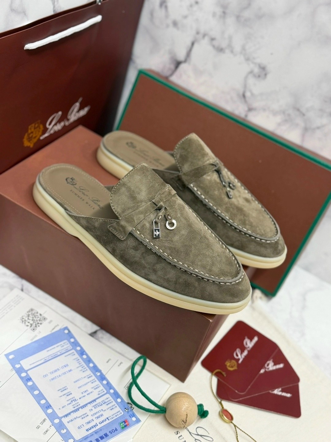 мюли loro piana,женские замшевые мюли loro piana голубые,,лоферы loro piana женские,loro piana лоферы