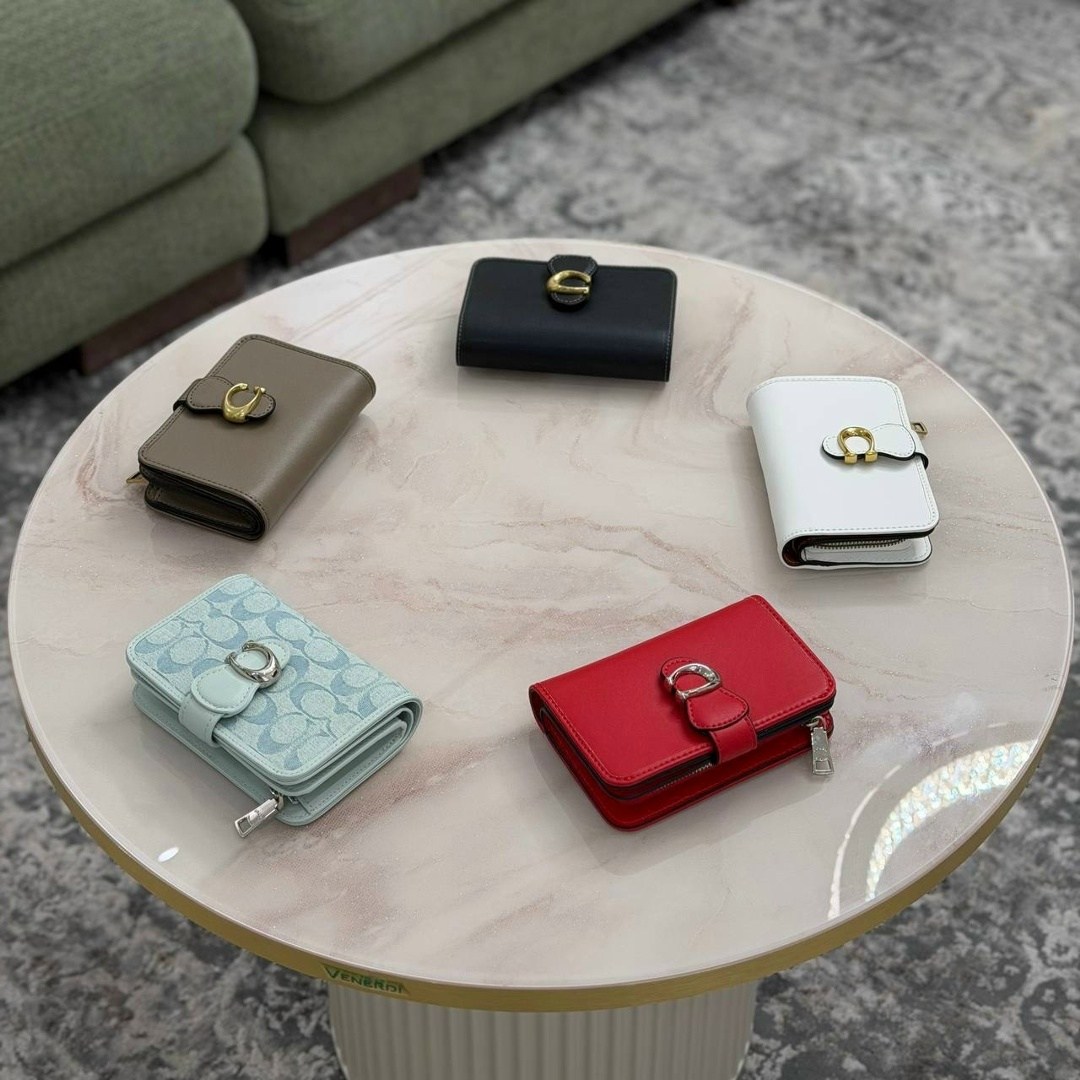 coach кошелек,женский кошелек coach,кошелек женский,стильный кошелек,кошелек средний
