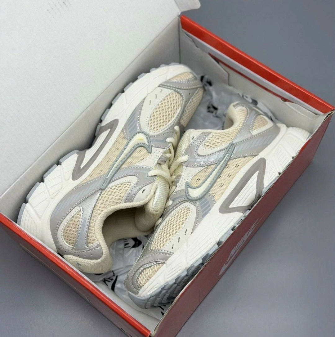 кроссовки nike air,кроссовки air,кроссовки v5 rnr nike,кроссовки nike v5 rnr серый бежевый темно,кроссовки nike zoom vomero 5
