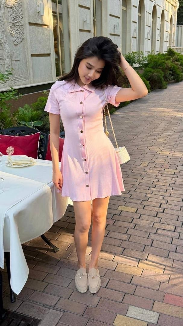 короткие платье,платье стильное,трикотажное платье,платье трикотажное мини,платье трикотажное с воротником