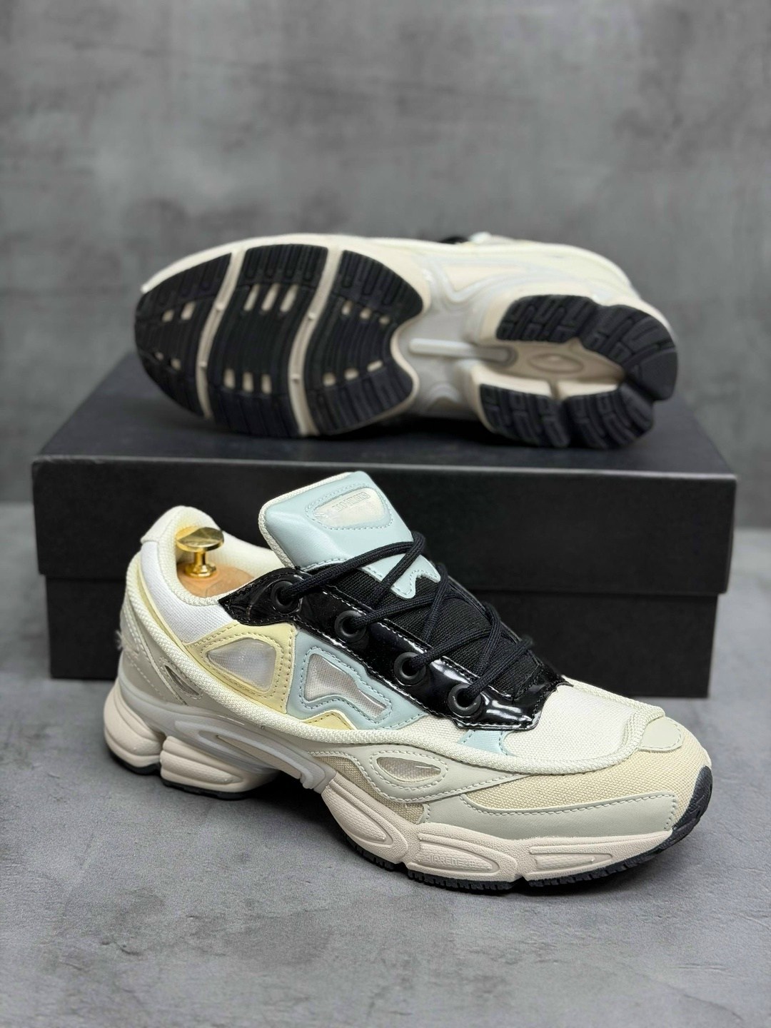 кроссовки adidas raf simons ozweego 3,adidas raf simons ozweego 3 cream white,adidas raf simons ozweego 3,кроссовки adidas raf simons ozweego cream white,adidas ozweego 3 raf simons cream white core b