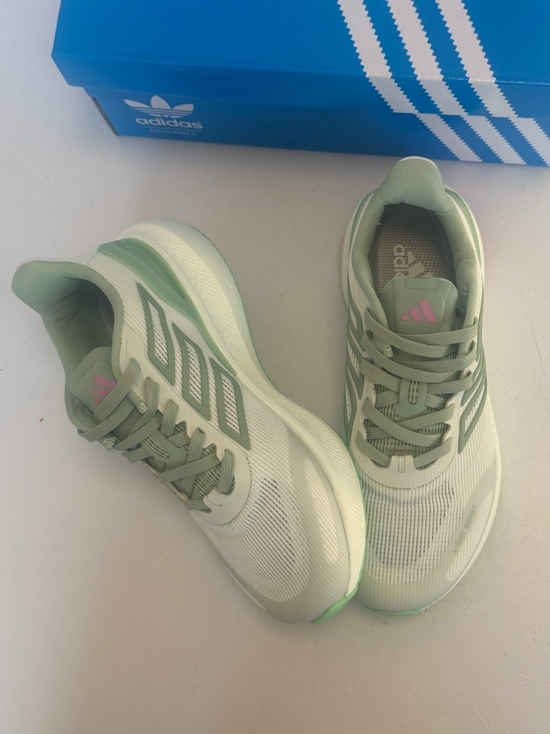 кроссовки adidas,кроссовки,кроссовки женские adidas,кроссовки для бега,кроссовки женскиe