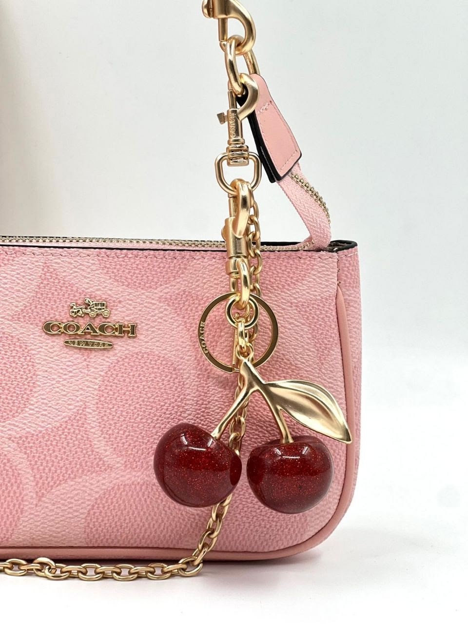 сумка coach,розовая сумочка,сумка через плечо coach,сумка coach розовая,сумка женская coach coach
