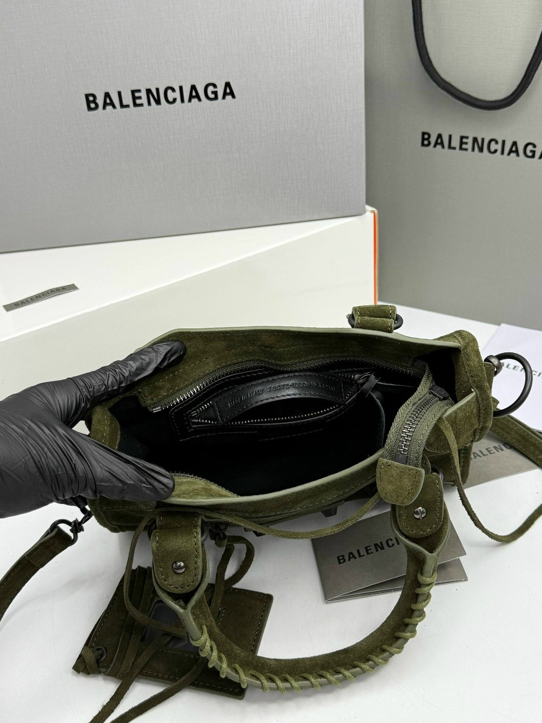 balenciaga сумка,сумка женская balenciaga,balenciaga balenciaga,balenciaga city bag,женская замшевая сумка