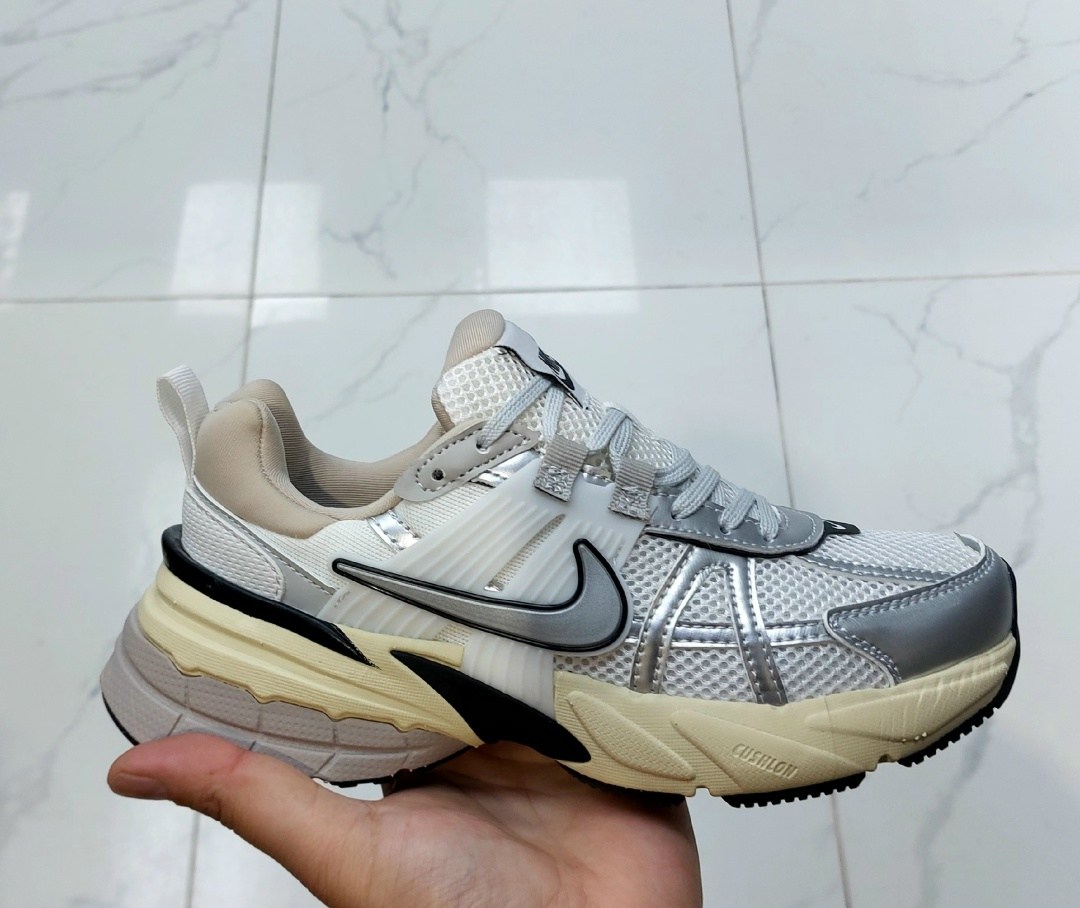 nike кроссовки женские,кроссовки nike v 2 k run,кроссовки nike,кроссовки,женские кроссовки