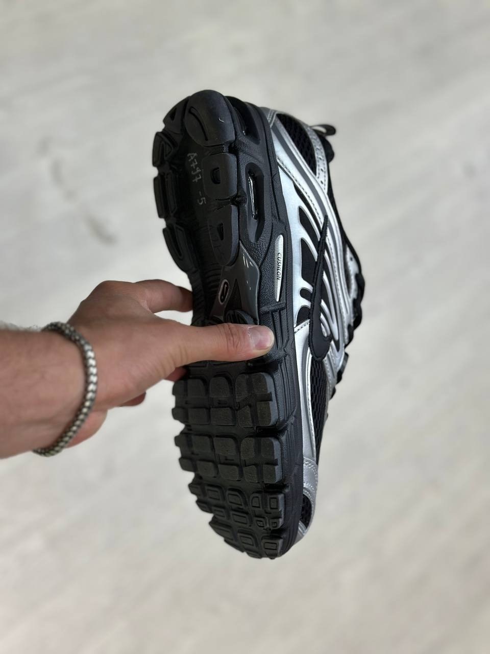 nike air max moto 2k "black/metallic silver",кроссовки мужские женские,кроссовка мужской,кроссовки nike air max,кроссовки для бега