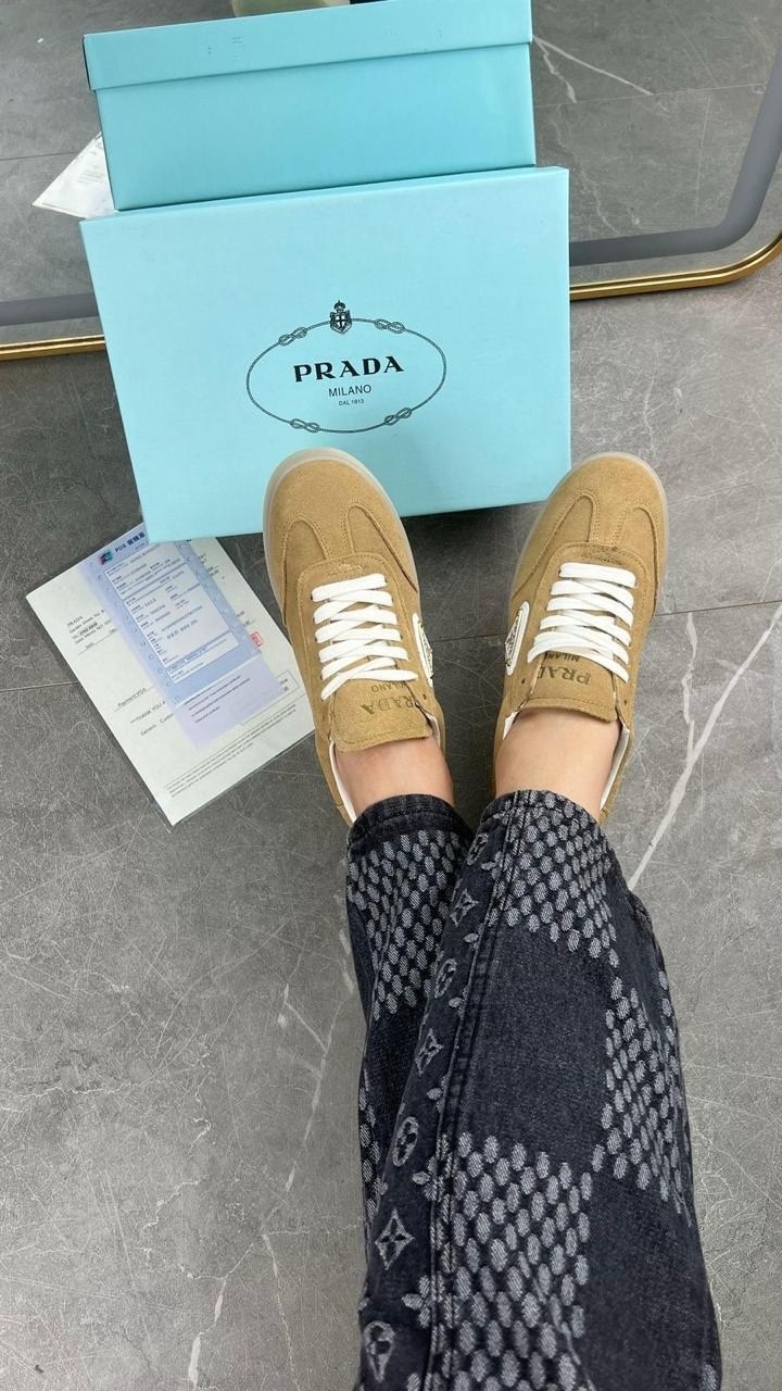 ,кроссовки prada,кеды prada,женские кроссовки prada,замшевые кроссовки