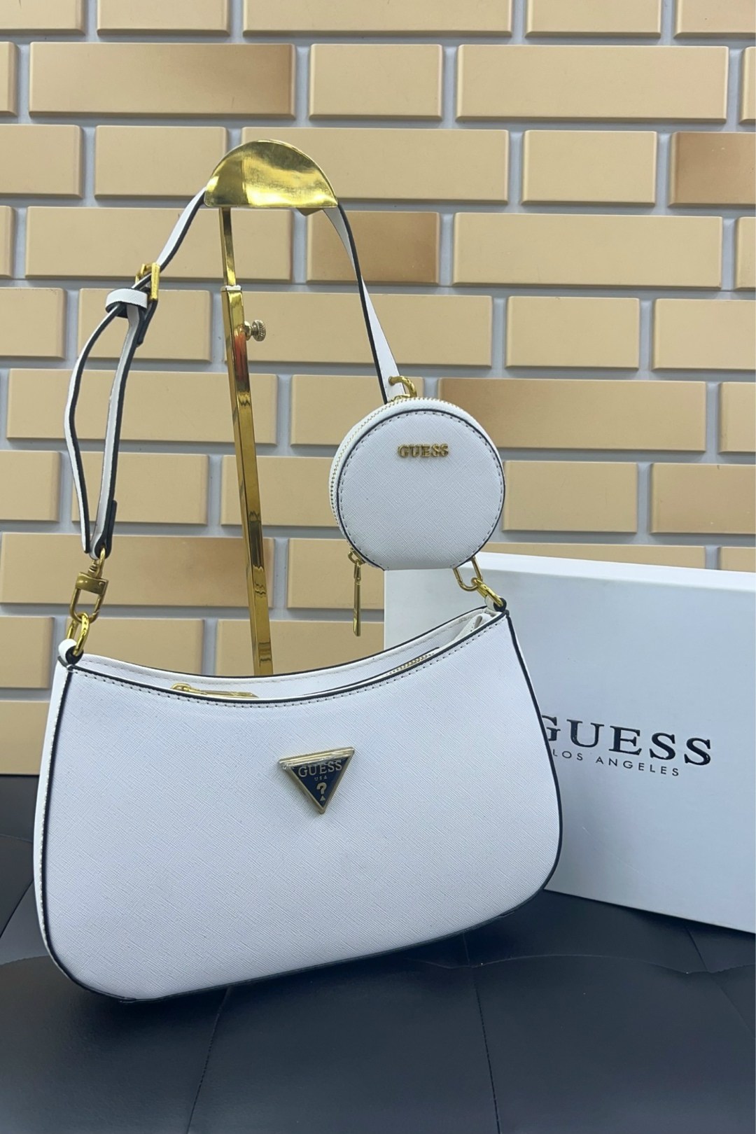 сумка guess белая,cумка женская guess,guess сумка на плечо,сумка guess,сумка guess сумка guess