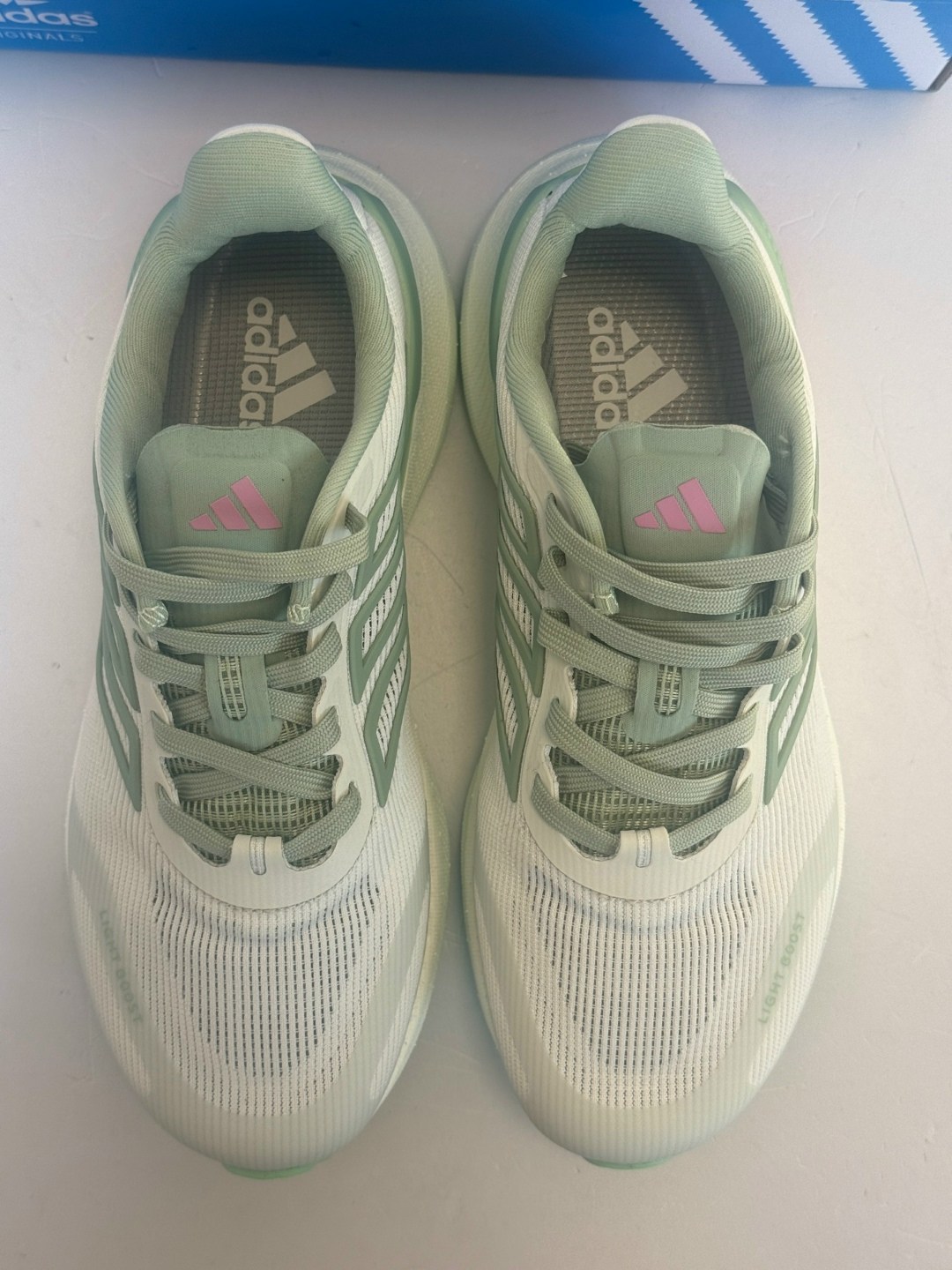 кроссовки adidas,кроссовки,кроссовки женские adidas,кроссовки для бега,кроссовки женскиe