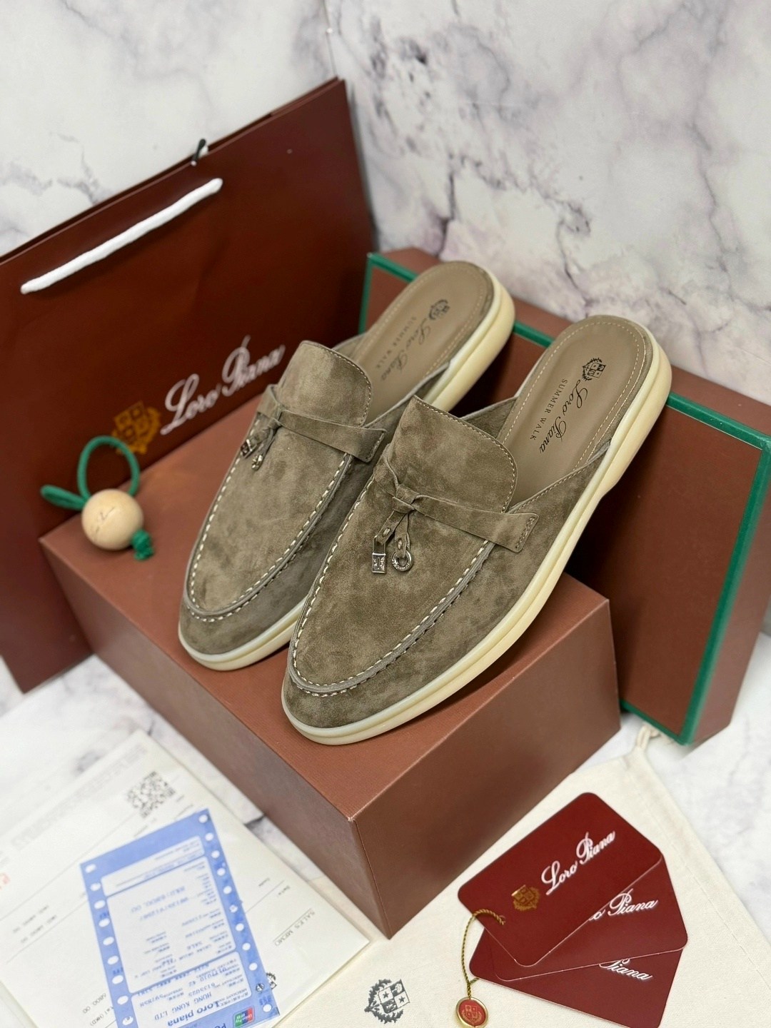 мюли loro piana,женские замшевые мюли loro piana голубые,,лоферы loro piana женские,loro piana лоферы