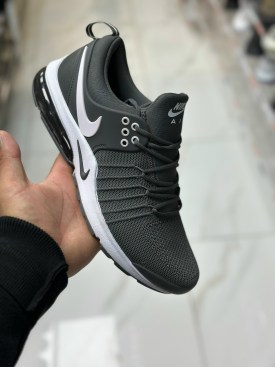 Кроссовки
