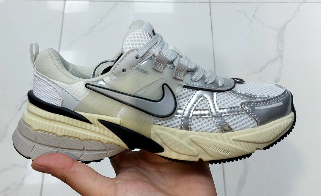 nike кроссовки женские,кроссовки nike v 2 k run,кроссовки nike,кроссовки,женские кроссовки