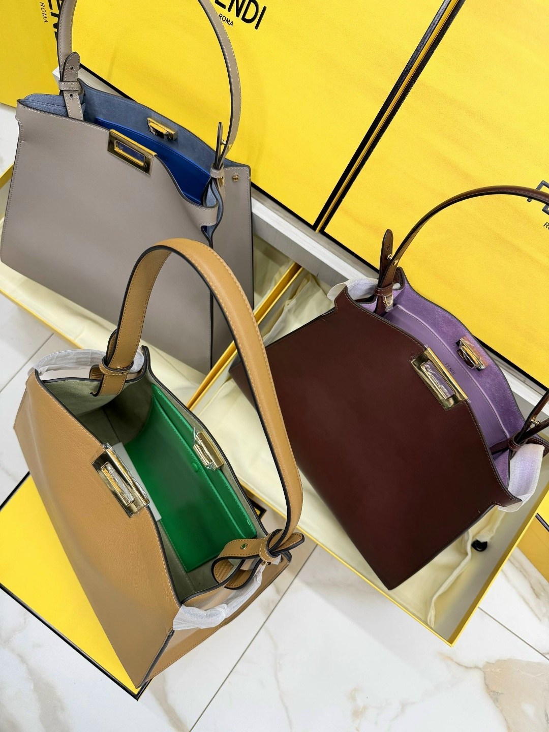 fendi женская сумка,сумка фенди,fendi сумка,сумка fendi peekaboo iseeu бежевая,fendi сумка тоут