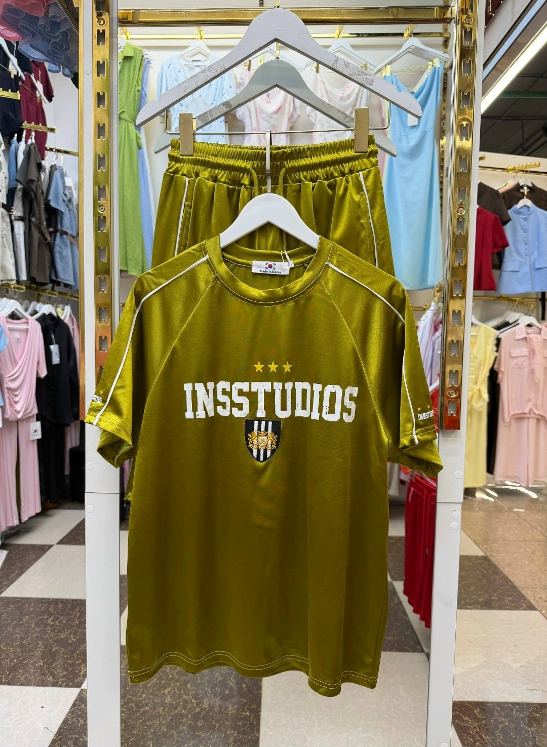 футбольная форма,трикотажные костюмы,спортивные костюм,футболки и майки
