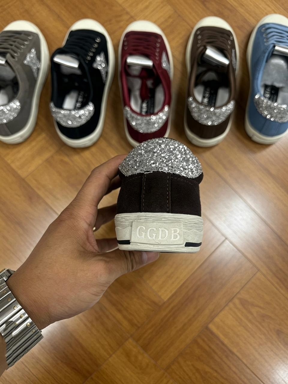 ,кроссовки golden goose,коричневые кроссовки ball star golden goose anthracite silver,мужские замшевые низкие кроссовки с вышитыми звездами superstar golden goose коричневый,кеды golden goose