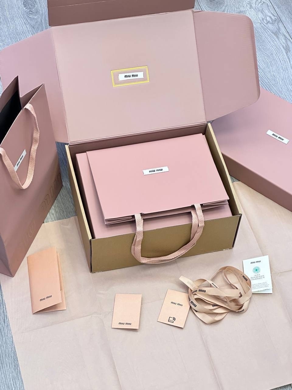сумка miu miu,сумка miu miu женская,сумка,miu miu сумка на плечо,сумки миу миу